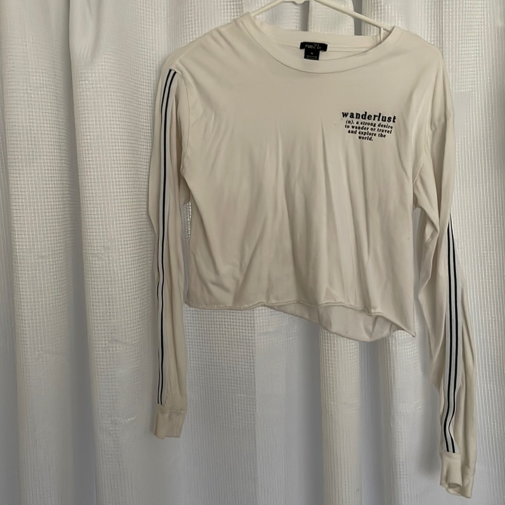 Rue 21 long sleeve cropped shirt